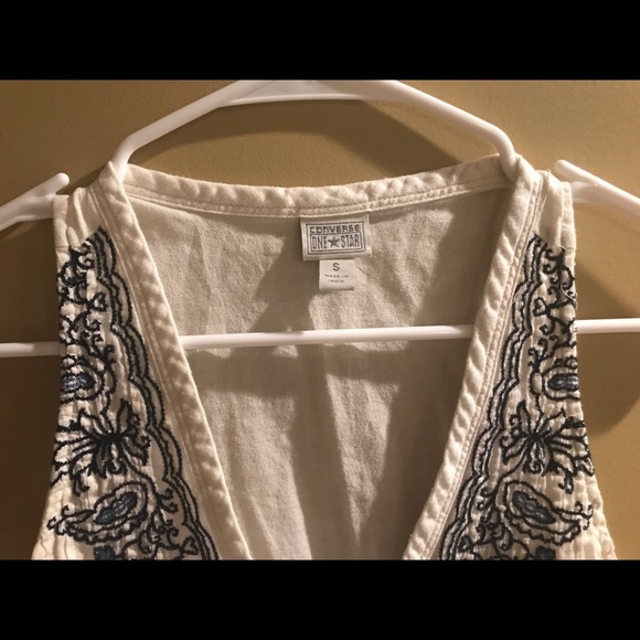 Converse embroidered blouse - Picture 3 of 3